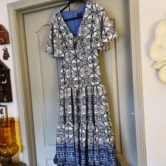 Taylor Blue & White Midi Dress | Flutter Sleeve | Coastal Chic | Size 2 - Picture 2 of 10